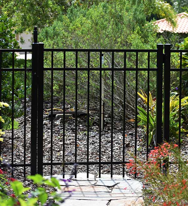 Aluminum-Fencing-Install